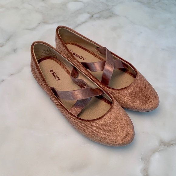 Old Navy Other - OLD NAVY ROSE VELVET DRESS SHOES SZ 13